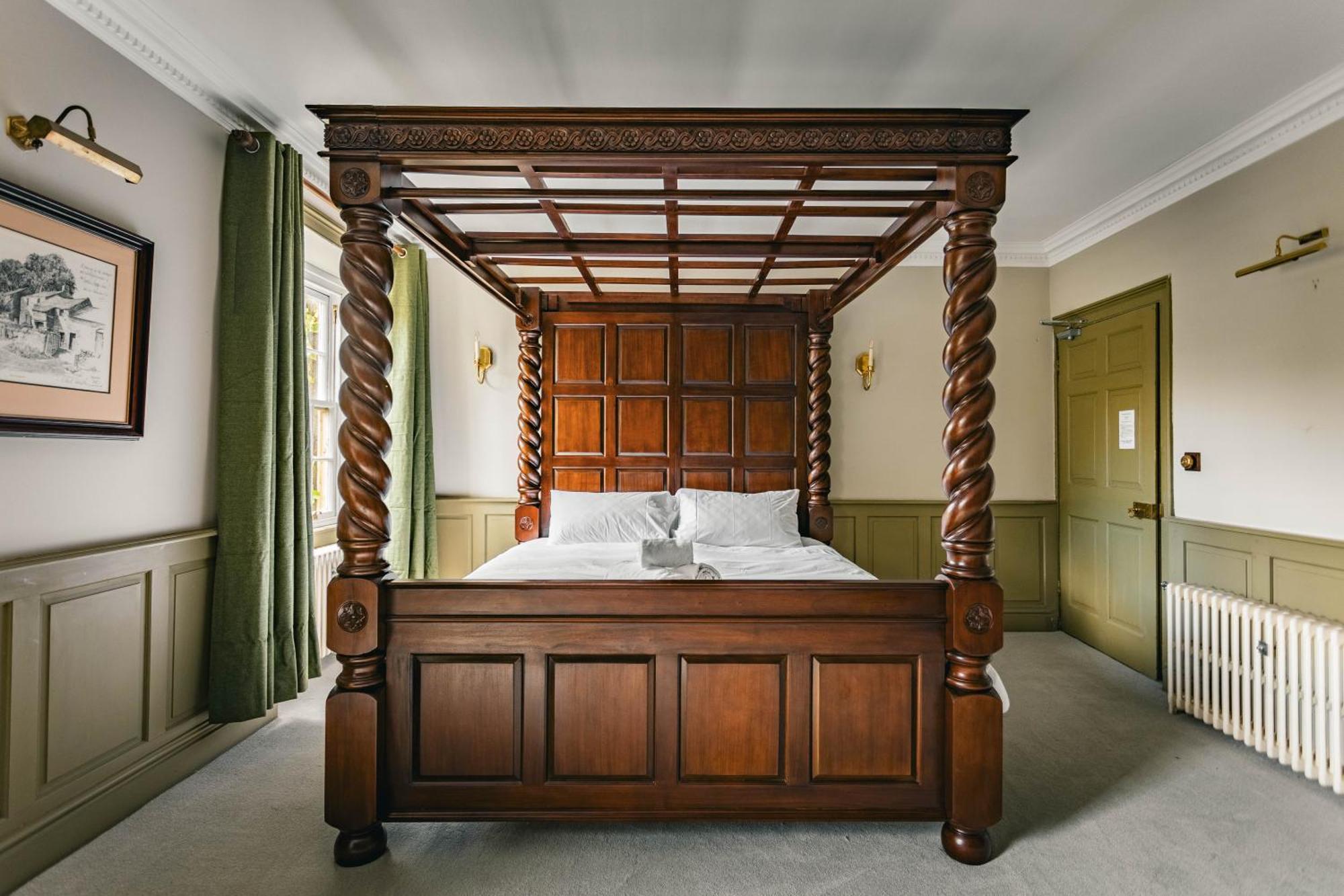 The Dragon At Hotel 4*